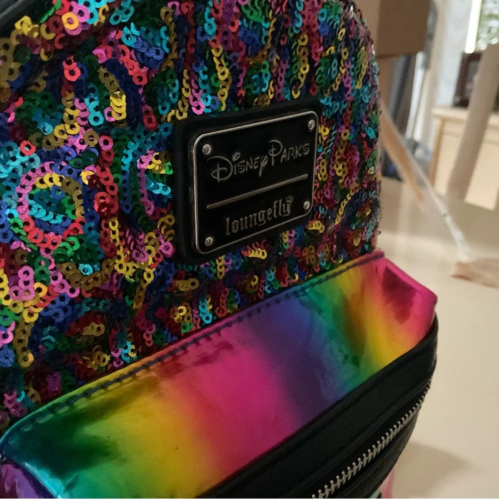 Rare Limited Edition Exclusive Sequin Backpack from Disney Parks. EUC